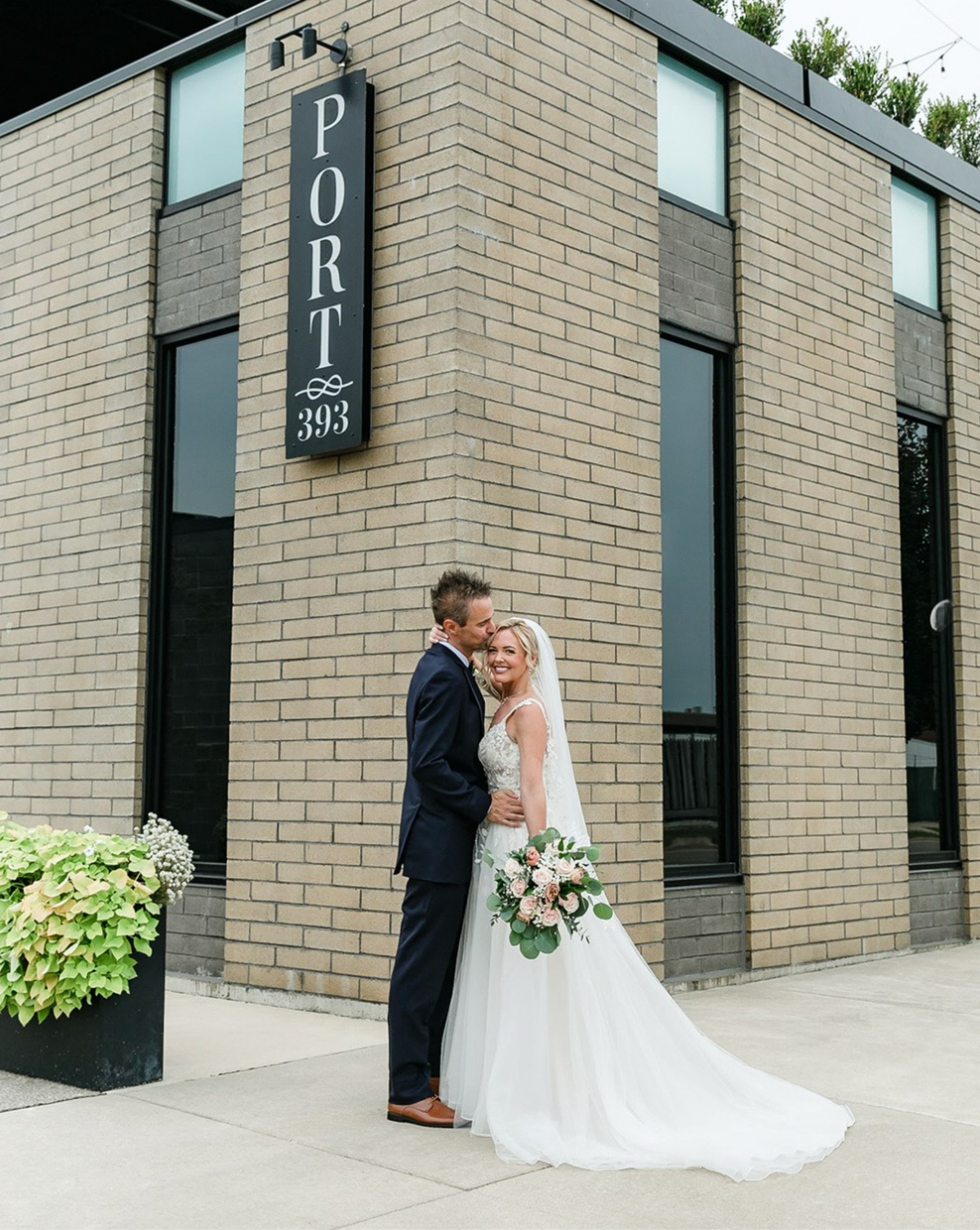 QVD Port 939 Weddings
Photo by Lydia McKay via @lydiamckayphotography